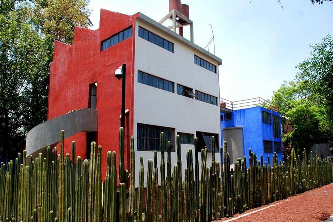 Frida Kahlo Museum and Diego Rivera Studio Tour with Admission Tickets - Stop 2: Diego Rivera Studio and the couple’s creative world