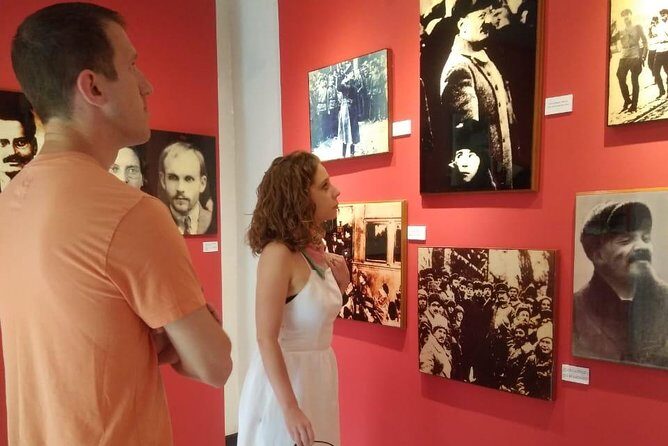 Frida Kahlo Museum and Diego Rivera Studio Tour with Admission Tickets - Museum rules, closures, and the practical stuff you should plan for