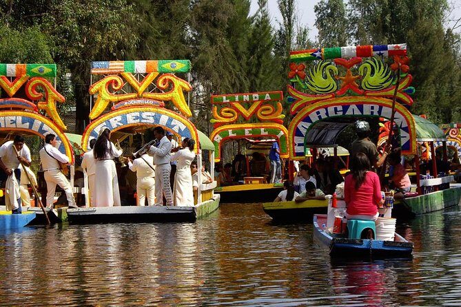 Frida Kahlo's House, Coyoacan and Xochimilco - All Day Tour - Estadio Azteca: panoramic context with minimal time