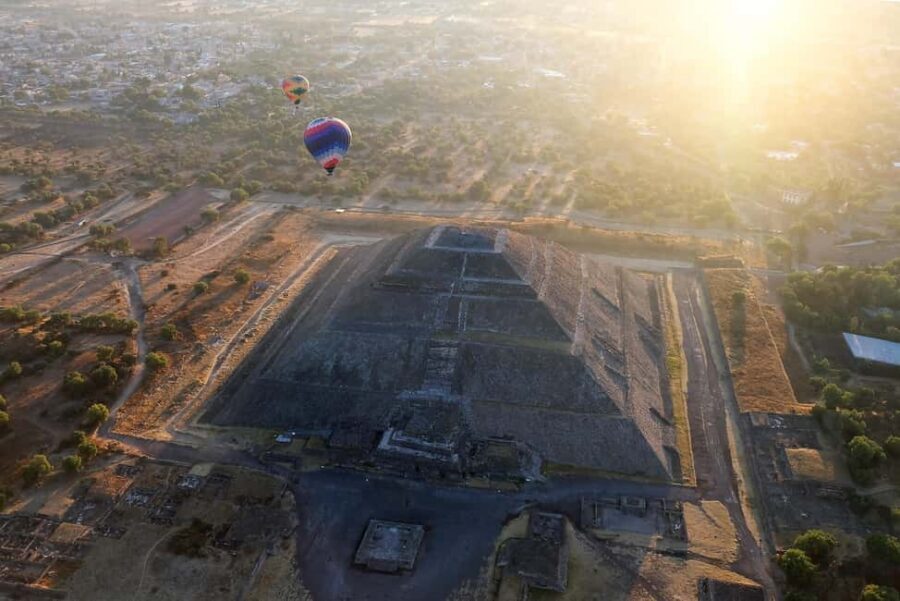 From CDMX: Teotihuacan Hot Air Balloon Ride & Optional Tours - The balloon flight: sunrise timing, route, and what to expect from the view