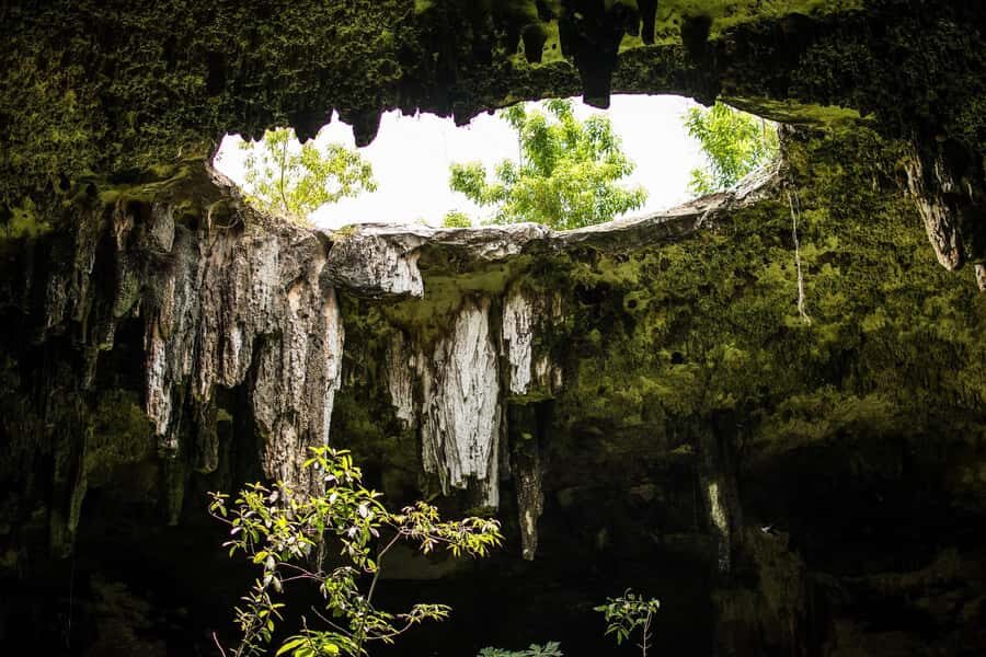 From Merida: Chichen Itza, Cenote, and Izamal, a Magical Town with Lunch - Valladolid: colonial buildings with real texture