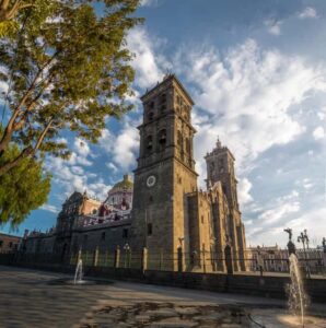 From Mexico City: Day trip to Puebla, Cholula, and Tonantzintla - Cholula’s Hilltop Spirit: Sacred Stories and Guided Walking