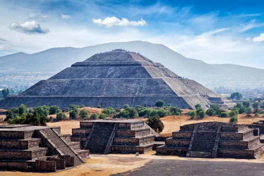 From Mexico City: Expedition to Teotihuacan, Tlatelolco, and Basilica of Guadalupe - Basilica of Guadalupe: the symbolism you’ll actually notice