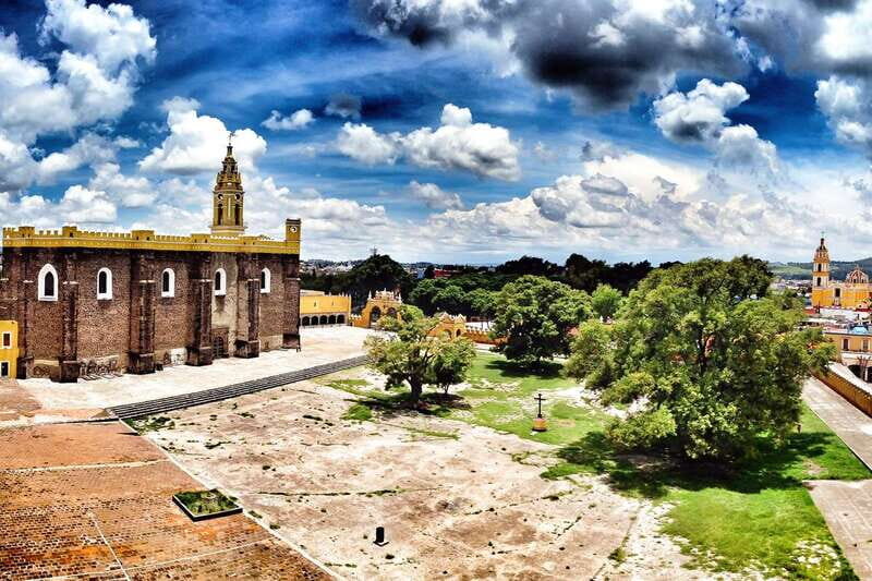 From Mexico City: Puebla and Cholula Day Tour - San Francisco Acatepec: Another Church, Another Layer of Meaning