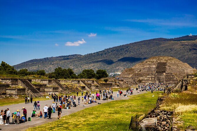 From Mexico City: Teotihuacan and Basilica of Guadalupe Tour - The Santiago Church stop: a fast lesson in conquest and fusion