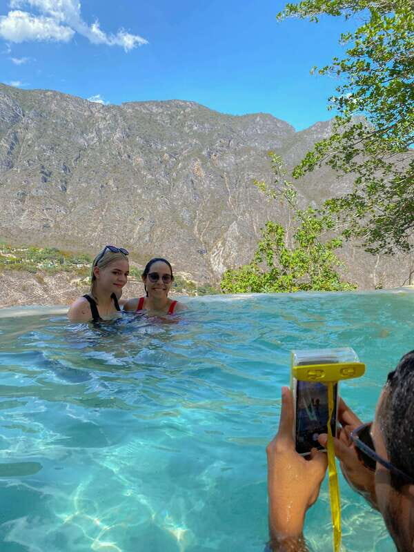 From Mexico City: Tolantongo Hot Springs Day Trip with Guide - The guided tour at Tolantongo: what you’re really paying for