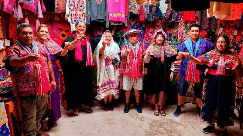 From San Cristóbal: Chamula and Zinacantán Guided Tour - Food and local drinks: tortillas, coffee, and pox tasting