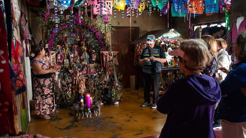 From San Cristóbal: Chamula and Zinacantán Guided Tour - Who should book this tour—and who might want something else