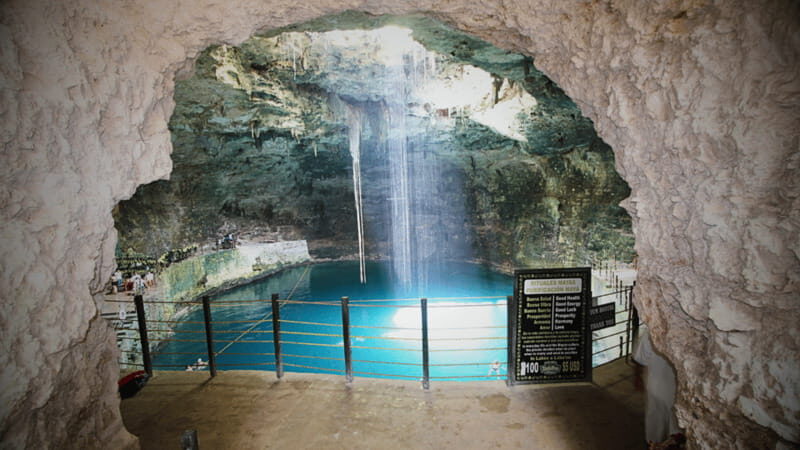 FROM VALLADOLID RIO LAGARTOS + LAS COLORADAS + CENOTE (COLECTIVO TOURISTIC) - Language and guide style: what to expect when you’re not the main language