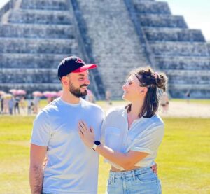 From Valladolid: Tour to Chichen Itza & 2 Cenotes - Getting there in comfort: AC, water, and a driver who keeps things safe