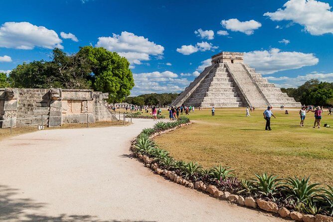 Full day Chichén Itzá Tour from Cancún and Riviera Maya - Why Chichén Itzá at 7:00am is the smart move