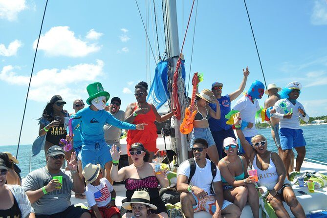 Full-Day Luxurious Catamaran Adventure - Cancún to Isla Mujeres - North Beach (Playa Norte) and Isla Mujeres Swim Time