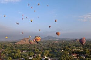 Full-Day Private Tour of Mexico City: Teotihuacan and Xochimilco - Pickup at 7:00am: The Real Secret Is Beating the Worst Traffic