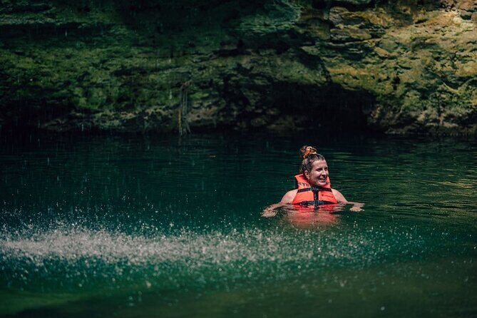 Full Day Tour Chichen Itza plus Cenotes From Valladolid - Cenote Noolha by Chichikán: the included cave-style swim