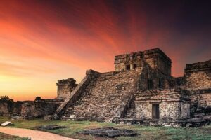 Full-Day Tour of Tulum Ruins and Cenotes with Lunch - Tulum Ruins With 90 Minutes to Wander and Learn