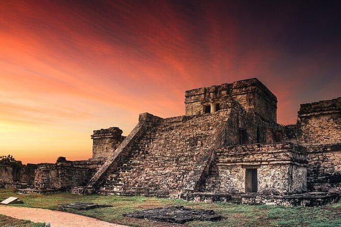 Full-Day Tour of Tulum Ruins and Cenotes with Lunch - Tulum Ruins With 90 Minutes to Wander and Learn