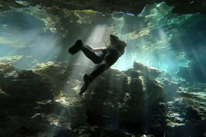 Full Day Tour to Tulum Cenote and Swim with Turtles in Akumal - Tulum ruins: what to look for with a bilingual guide