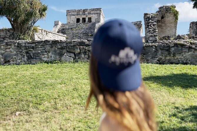 Full Day Tour to Tulum Cenote and Swim with Turtles in Akumal - Akumal turtle snorkeling: lockers, vests, and the reality of a busy cove