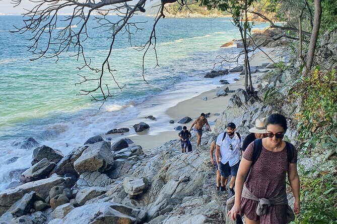 Full-Day Trail to 6 hidden Beaches, Colomitos & Snorkel - The jungle climb to Colomitos Beach: first views and first swim