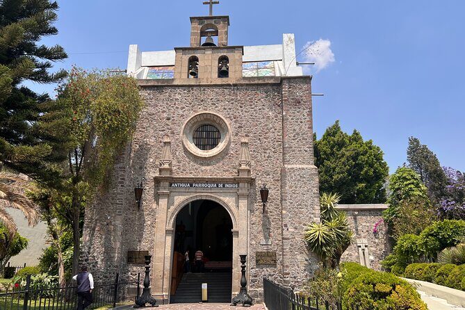 Full Visit of the Virgin of Guadalupe's village in private tour - Tepeyac Hill: Gardens, Waterfalls, and the Flowers Chapel View