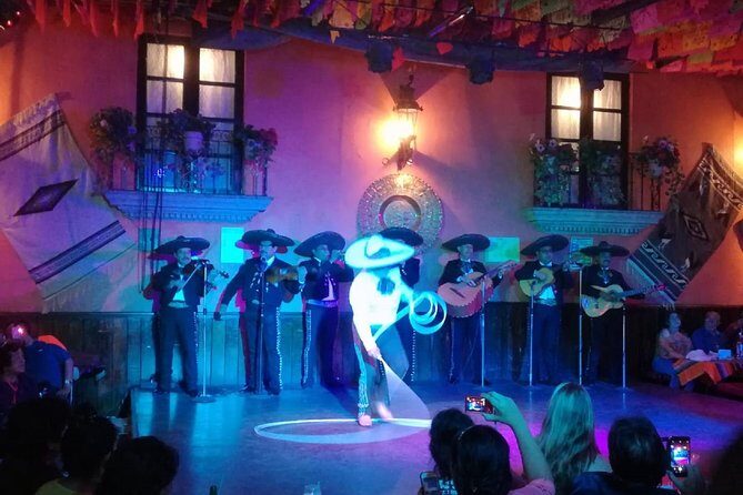 Garibaldi Night Tour - Plaza Garibaldi at Night: where the mariachi energy lives