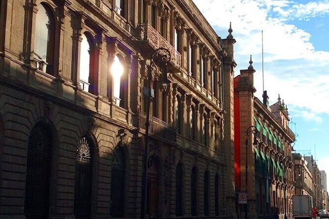 Gay Side of History through Plazas & Temples - Portal de Evangelistas and the Church of Santo Domingo: where small details carry big meaning