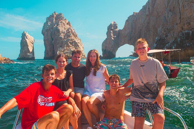 Glass-bottom boat tour to the Arch + beach time - Guides make (or break) this kind of tour