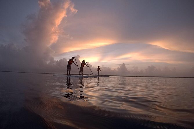 Golden Hour at Mariscal Lagoon: A Sunset to Remember - Golden hour on Mariscal Lagoon: why SUP changes the view