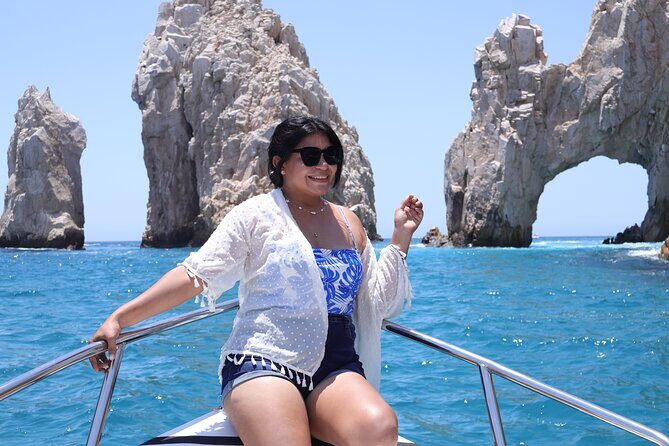 Group tour of the Cabo San Lucas Arch - Why this 1-hour Cabo San Lucas Arch tour is such a smart fit