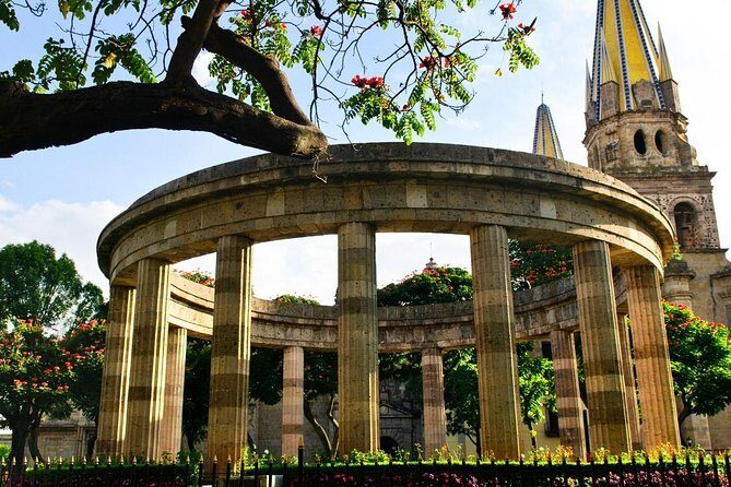 Guadalajara and Tlaquepaque City Sightseeing Tour - Degollado Theater and Plaza de la Rotonda: art, performance, and public monuments