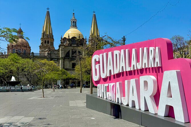 Guadalajara City Center Walking Tour - Palacio Municipal, Plaza Guadalajara, and the Catedral de Guadalajara