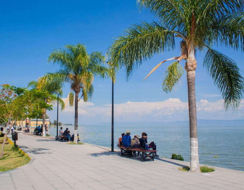 Guadalajara: Lake Chapala and Ajijic Day Trip with Boat Trip - Guide style can make or break the day