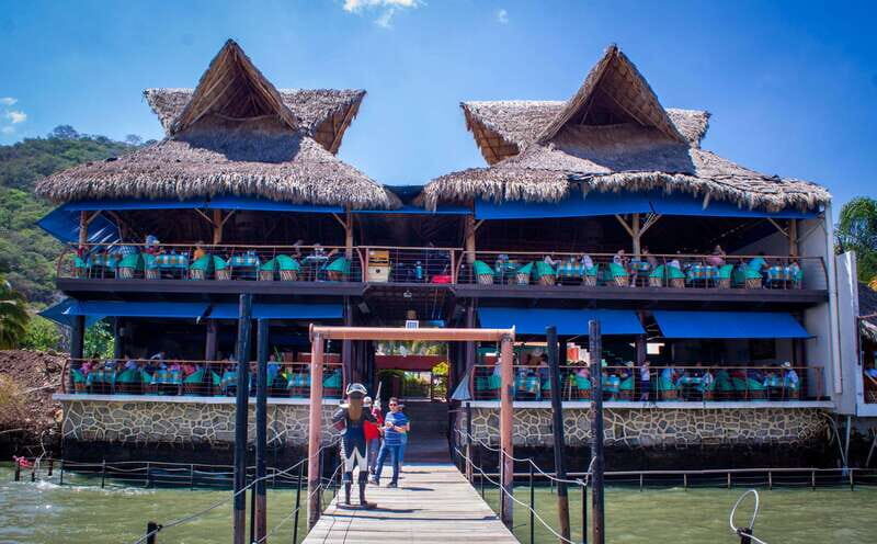 Guadalajara: Lake Chapala and Ajijic Day Trip with Boat Trip - Ajijic: cobblestones, color, and a boardwalk that’s easy to love