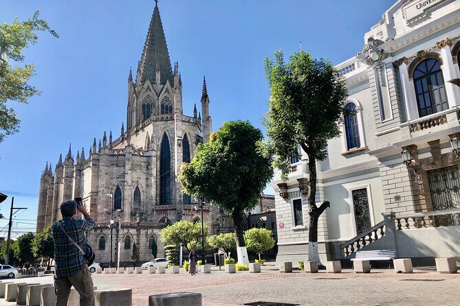 Guadalajara Private Walking Tour - Founders Plaza: the name of Guadalajara and the debate around it
