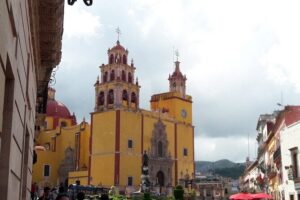 Guanajuato City Shared Tour from San Miguel de Allende - University of Guanajuato: The Education-First Stop