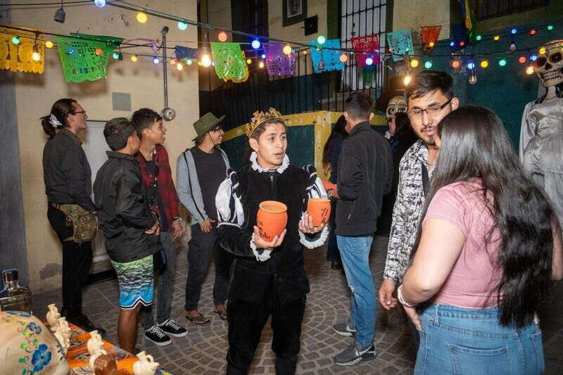 Guanajuato: Night Walk with the Estudiantina - 100% Spanish? How you still enjoy the show