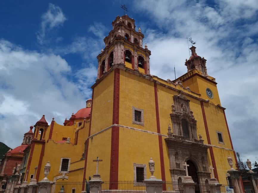 Guanajuato Shared Tour from San Miguel de Allende - The University and the stories people repeat