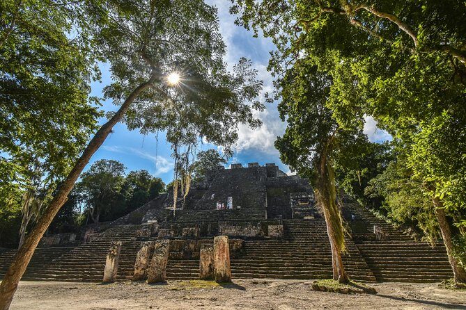 Guided historical tours at the Mayan cities! - Dzibanché–Kinichna: temple-top views plus real birdwatching