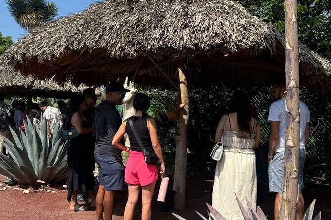 Guided tour EN Teotihuacan - Breakfast EN cave-round transport - Avenue of the Dead and the Pyramid of the Moon: Photos, Walks, and Timing