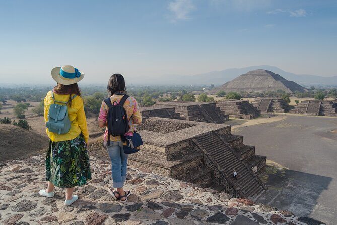 Guided tour in Teotihuacan + breakfast in Cueva + Transportation CDMX - Key highlights at a glance