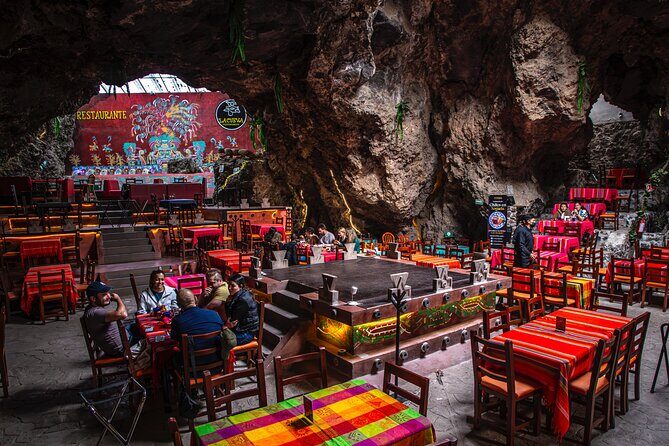 Guided tour in Teotihuacan + breakfast in Cueva + Transportation CDMX - Your CDMX pickup and timing: a tight half-day plan