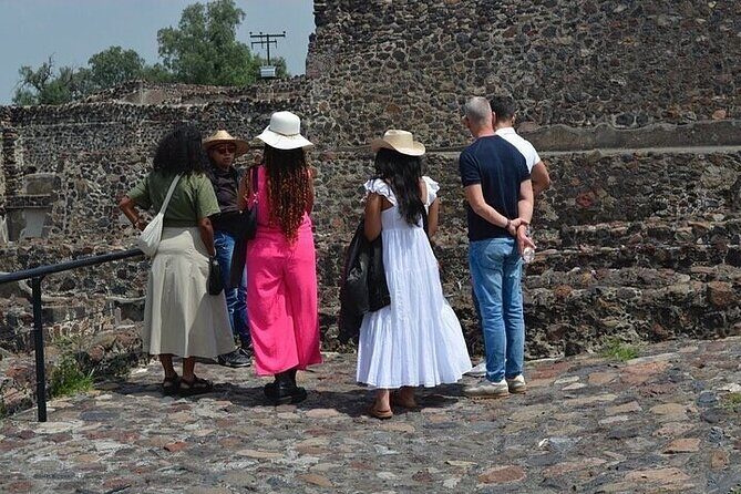 Guided Tour in Teotihuacan with Cave Breakfast and Transportation - Shopping stops and tourist-trap pressure: how to keep this day fun (not stressful)