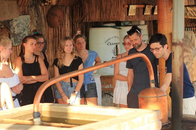 Guided tour of an ancestral Mezcal distillery with transport - Snacks and food timing: don’t ignore the pairing moment