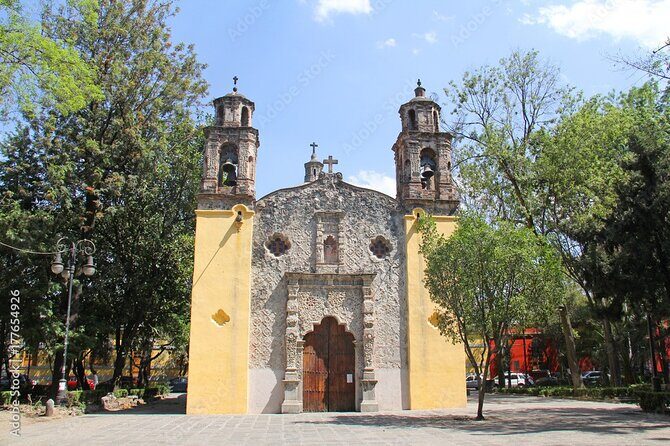 Guided Tour of Coyoacan and Leon Trotsky Museum - Stop 3: Coyoacán town hall for civic life and power