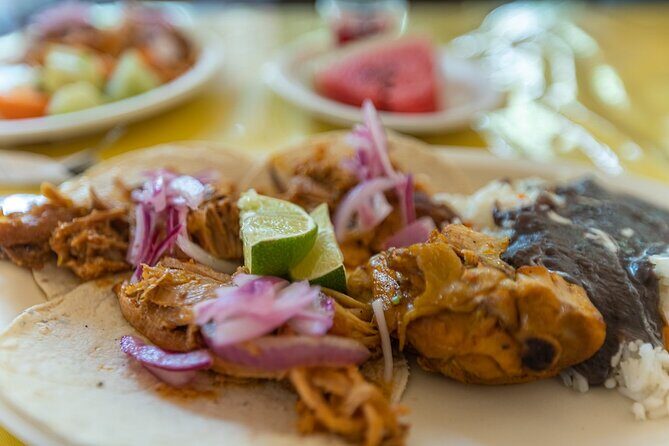 Guided Tour to Chichén Itzá and Cenote and Valladolid with Lunch - Shopping stops: how to handle the pressure without ruining the day