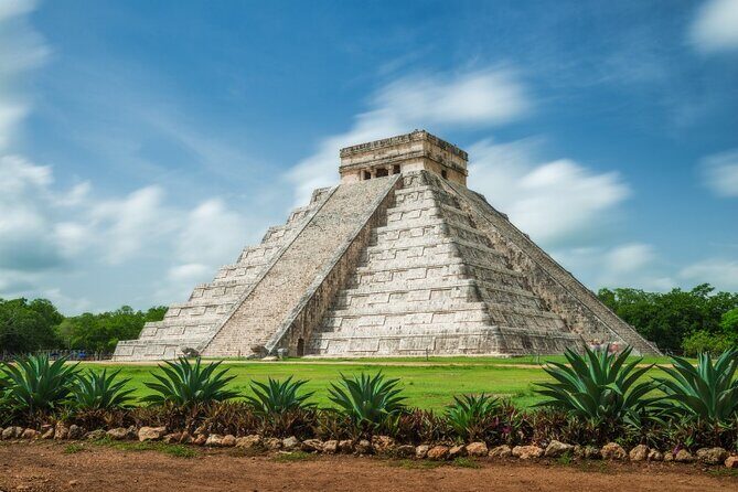 Guided Tour to Chichen Itza Cenote and Valladolid - Stop 2: Chichén Itzá guided tour—what to look for
