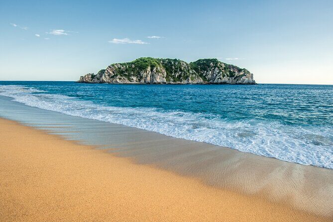 Guided Tours of the 7 Bays of Huatulco Oaxaca in Catamaran - Chachacual Bay Stop: Your Optional Snorkeling Window