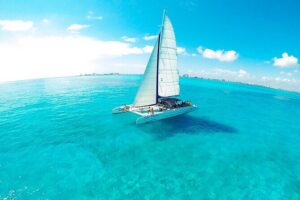 Half Day Luxury Sailing Experience in Riviera Maya with Open Bar - On board: what “unobtrusive luxury” looks like in real life