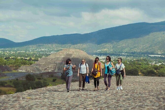 Half-Day Tour to Teotihuacan Pyramids from Mexico City - Meeting at the Angel of Independence and Riding in Comfort