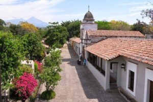 Half-Day Tour to Tequila Factory and Villages from Mazatlan - El Aureliano de La Noria lunch: what you’re really buying with the upgrade